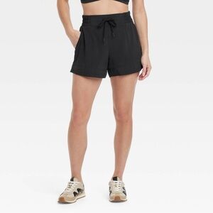 All In Motion Women's Woven Mid-Rise Shorts 4" - Black Medium nwt